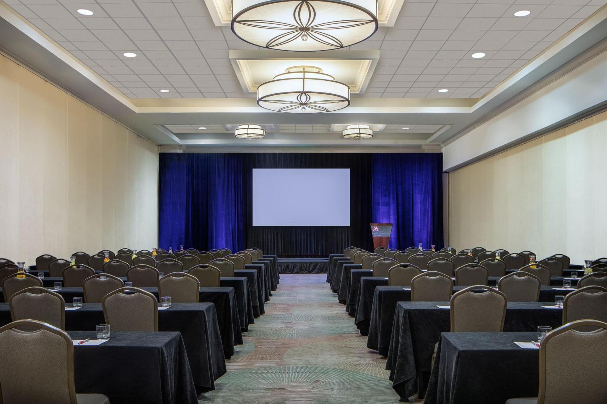 Dallas-Addison Marriott Quorum By The Galleria Extérieur photo